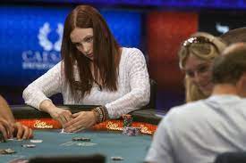 The Rise of Female Online Poker Players: Breaking Stereotypes and Dominating the Game