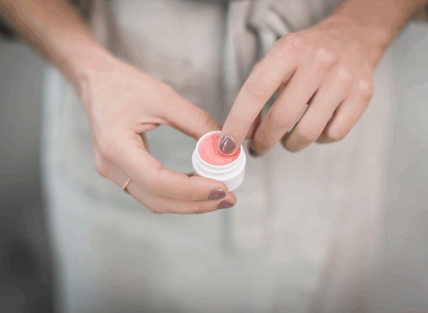 6 Ways to Stop Repeated Lip Licking and Biting